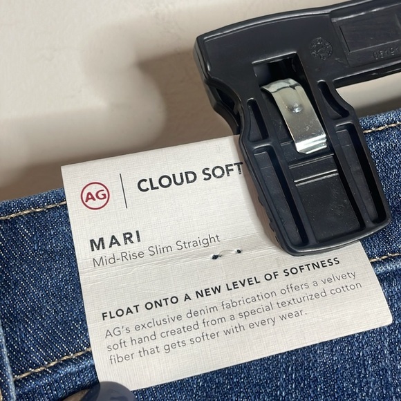 SOLD AG Adriano Goldschmied | Mari Mid Rise Slim Straight Cloud Soft Jean Size - Picture 6 of 8